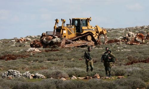 Une journée dans la vie des agriculteurs palestiniens attaqués par les occupants israéliens